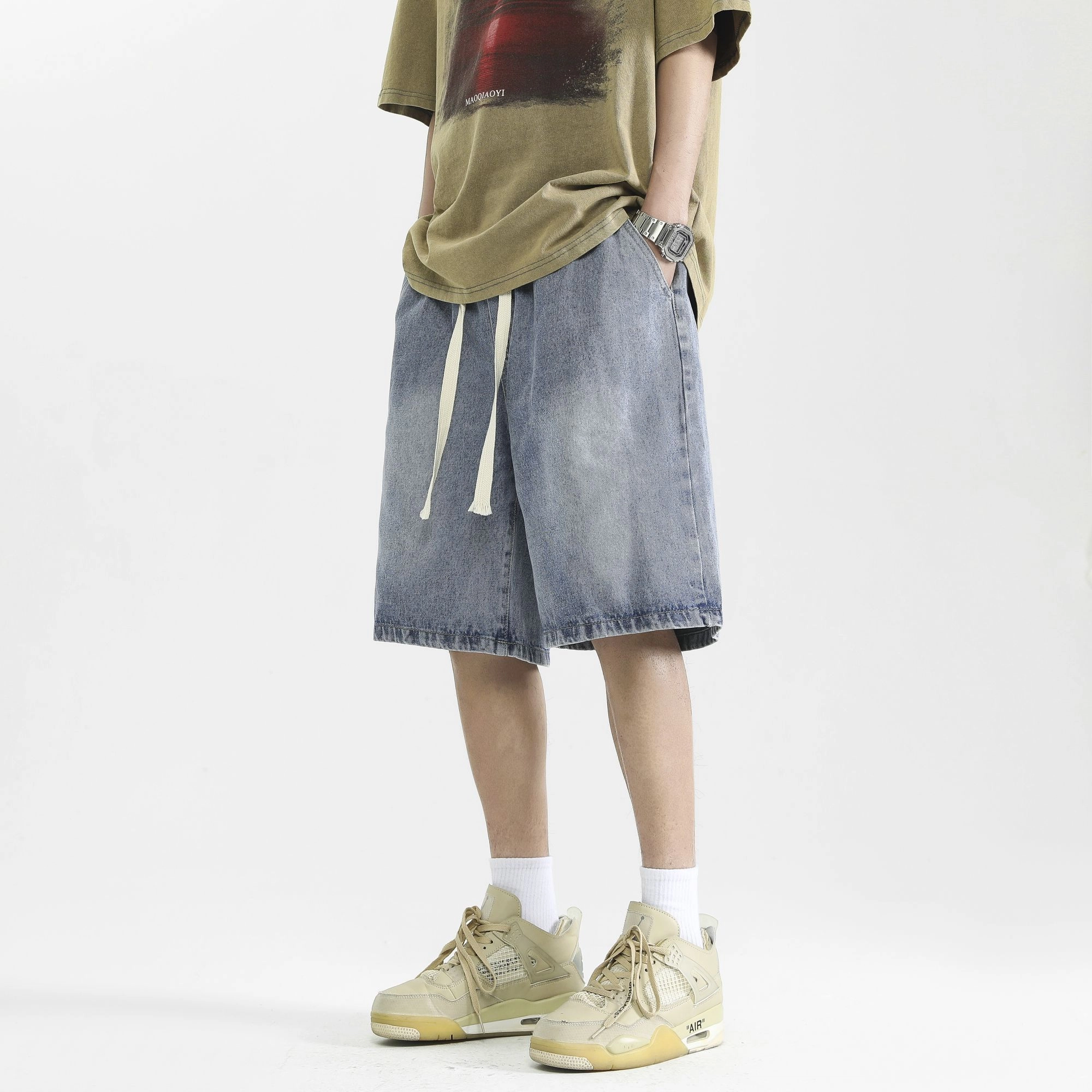 AWAO