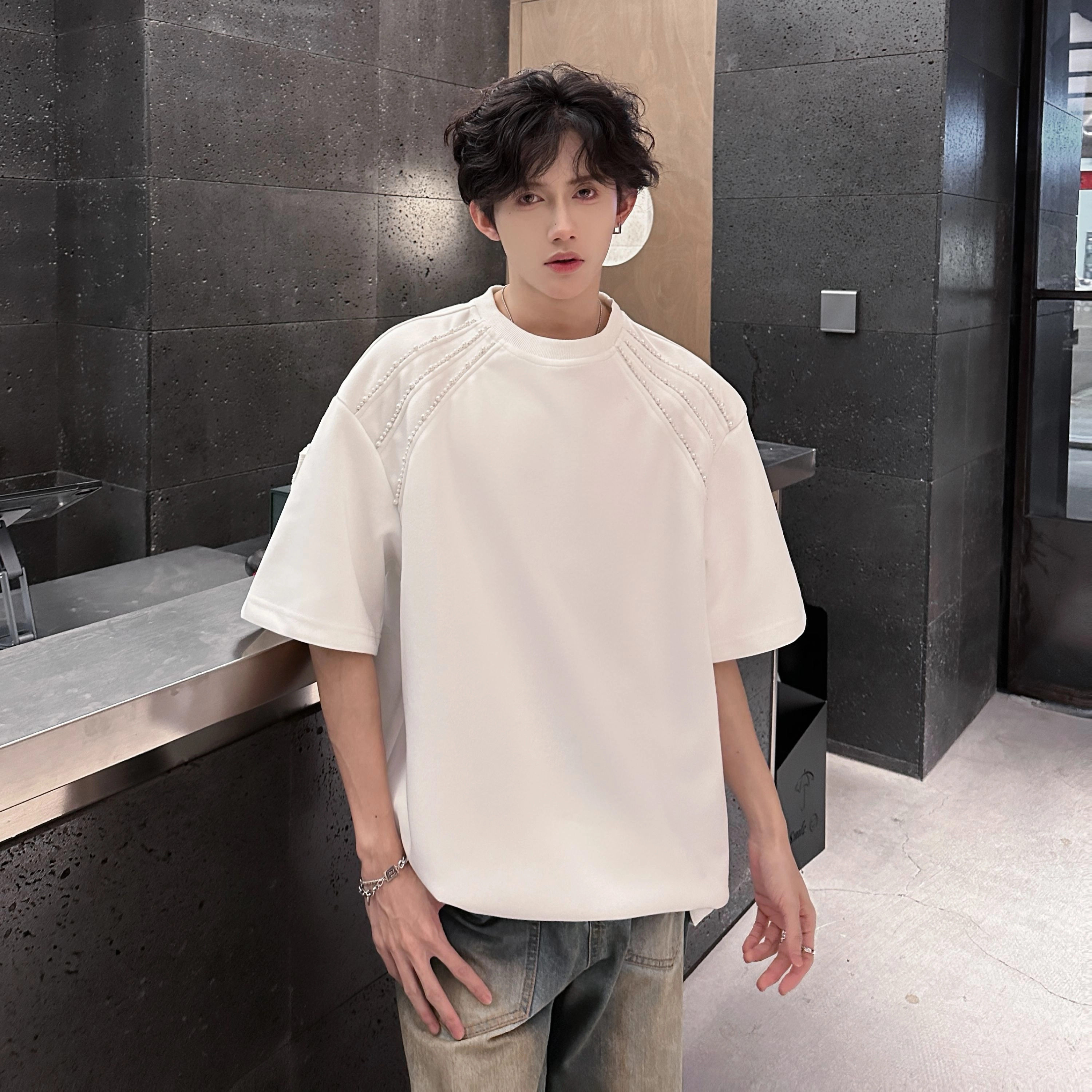 AWAO T