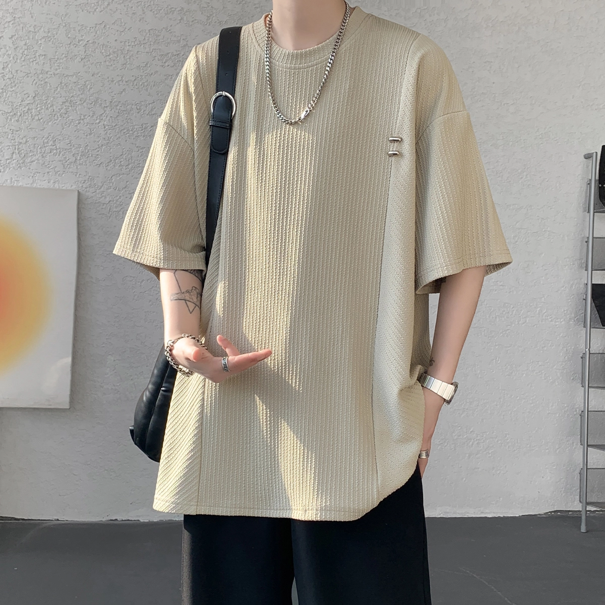 AWAO T