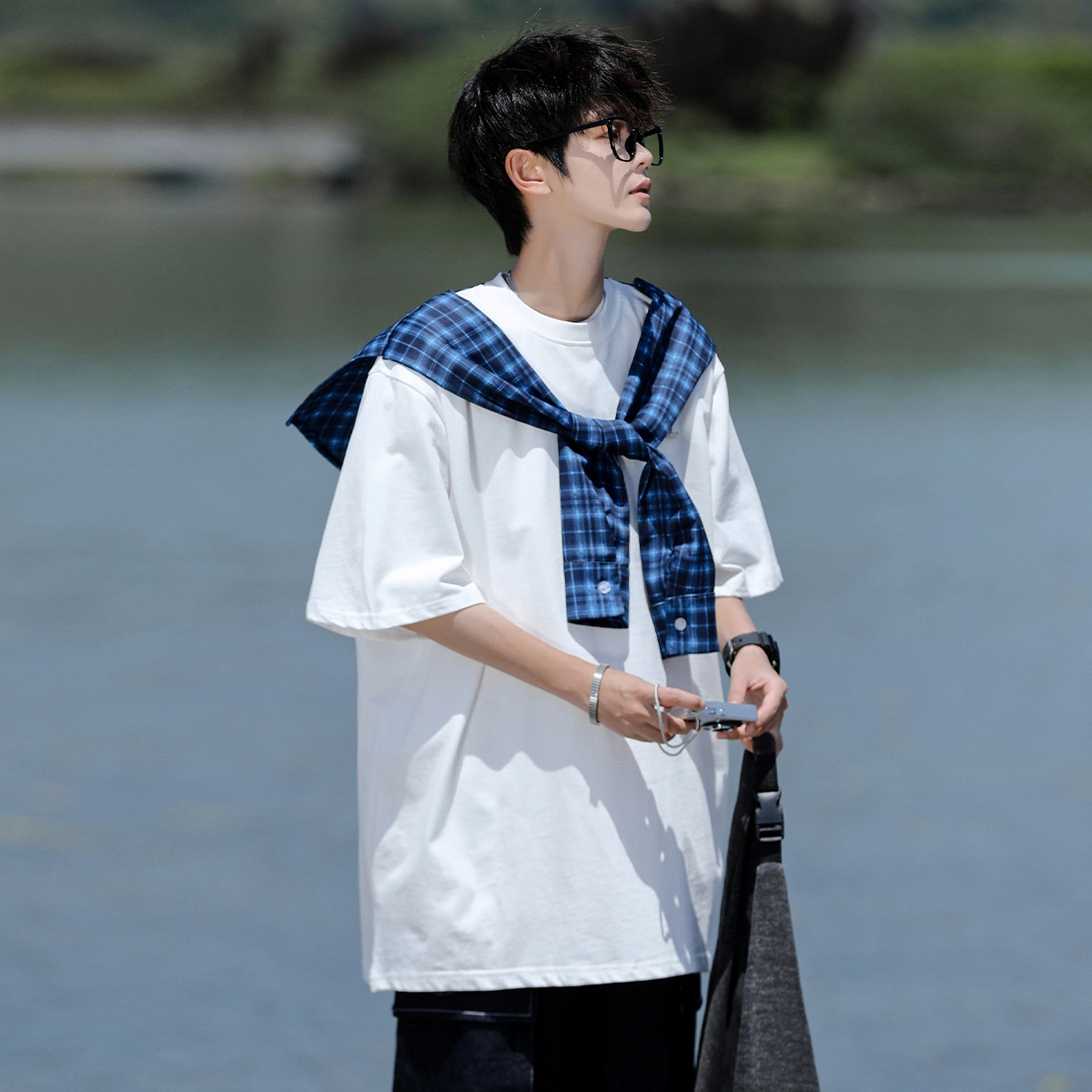 AWAO T