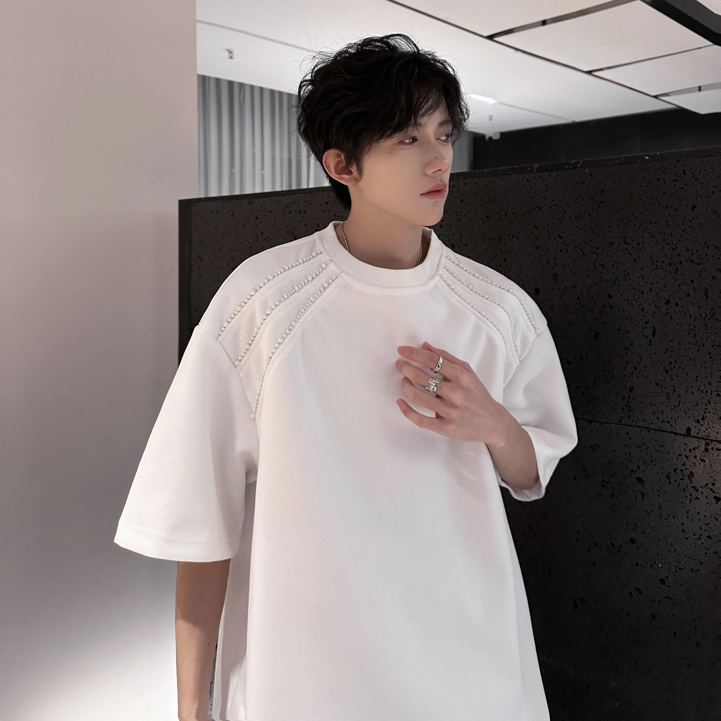 AWAO T