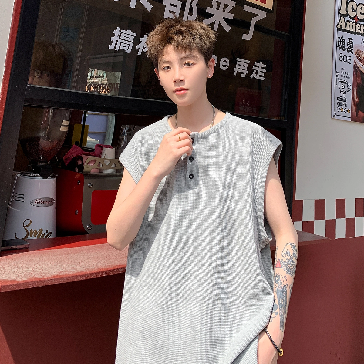 AWAO T