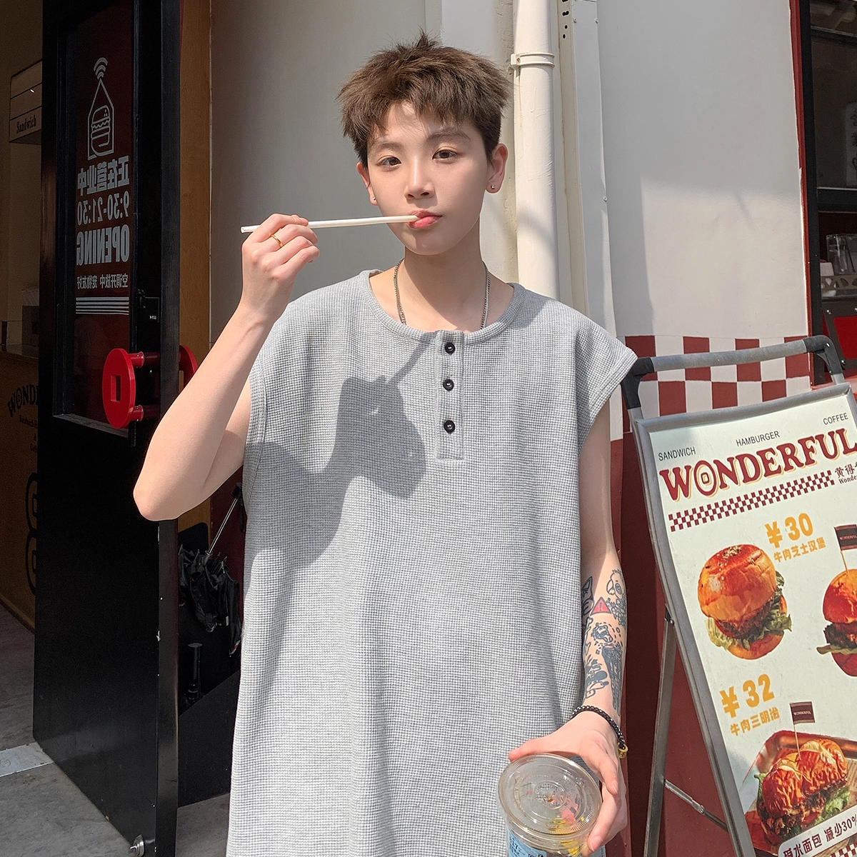 AWAO T