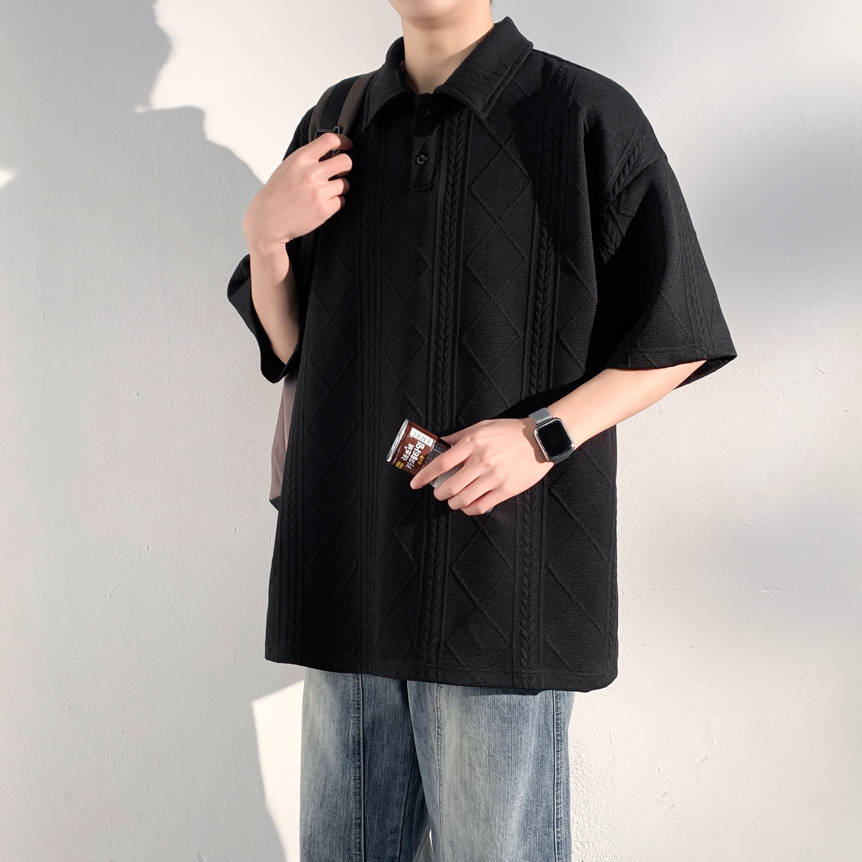 AWAO T