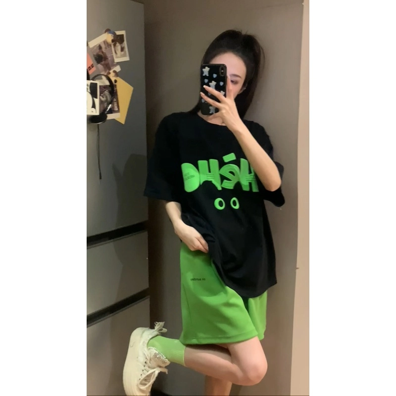 AWAO logoT
