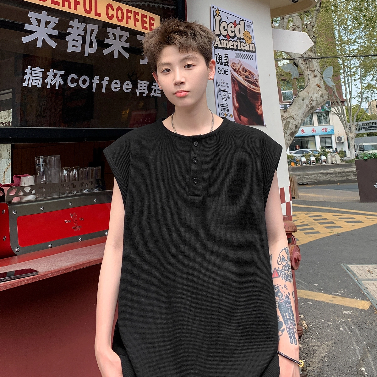 AWAO T