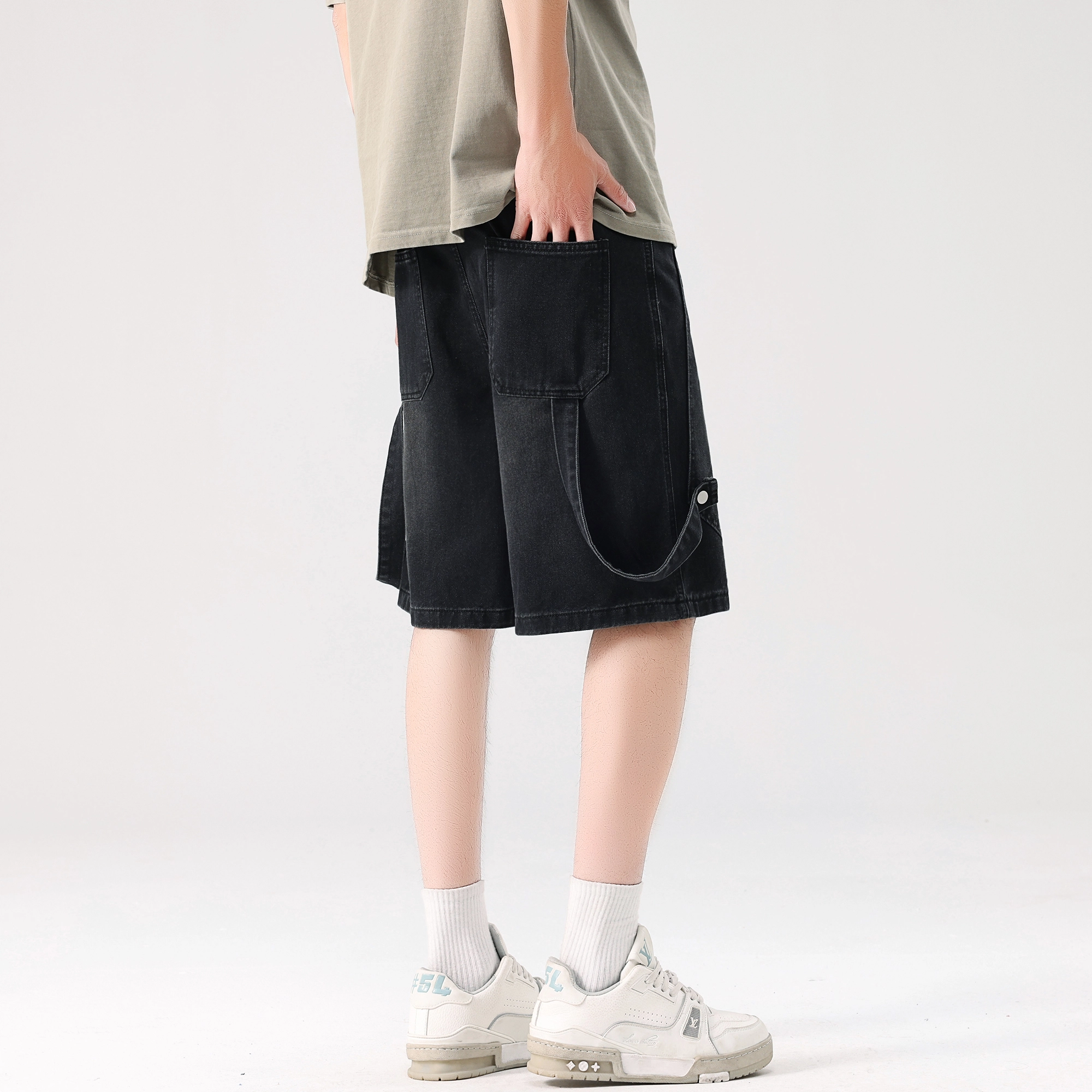 AWAO