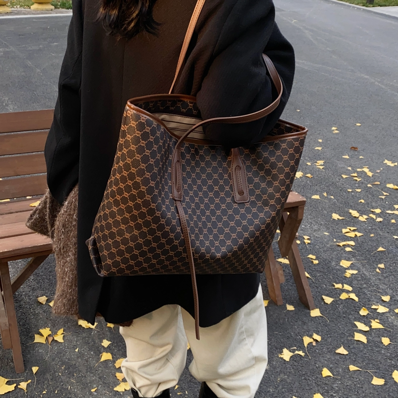 FCTOSSR PU Tote