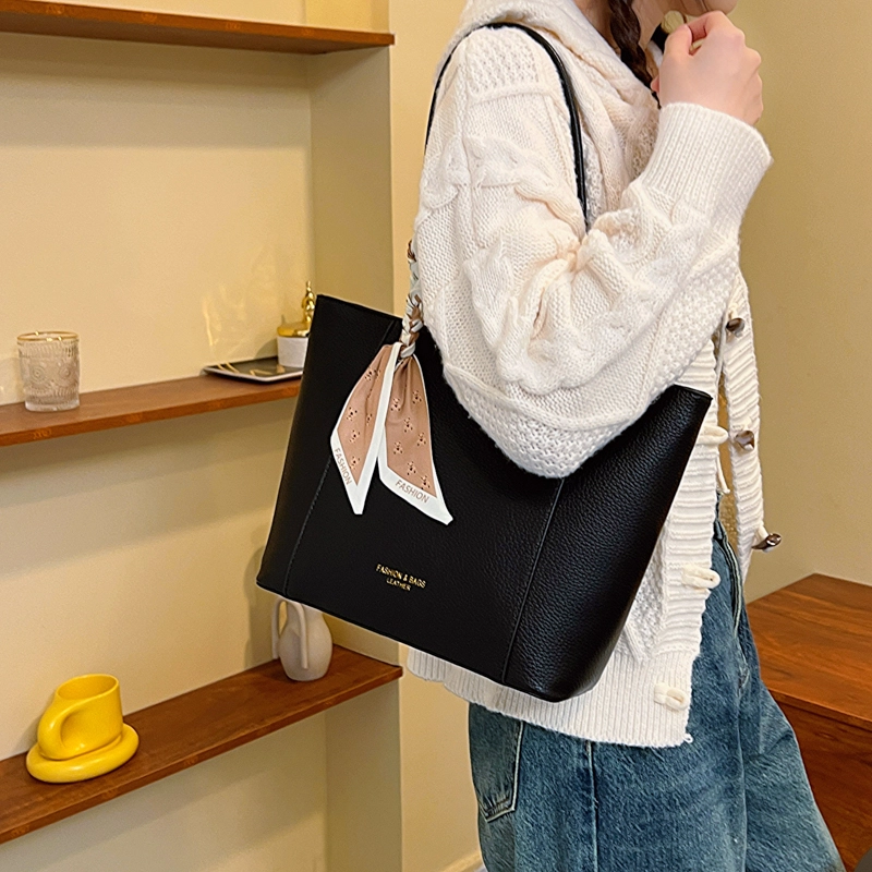 FCTOSSR PU Tote