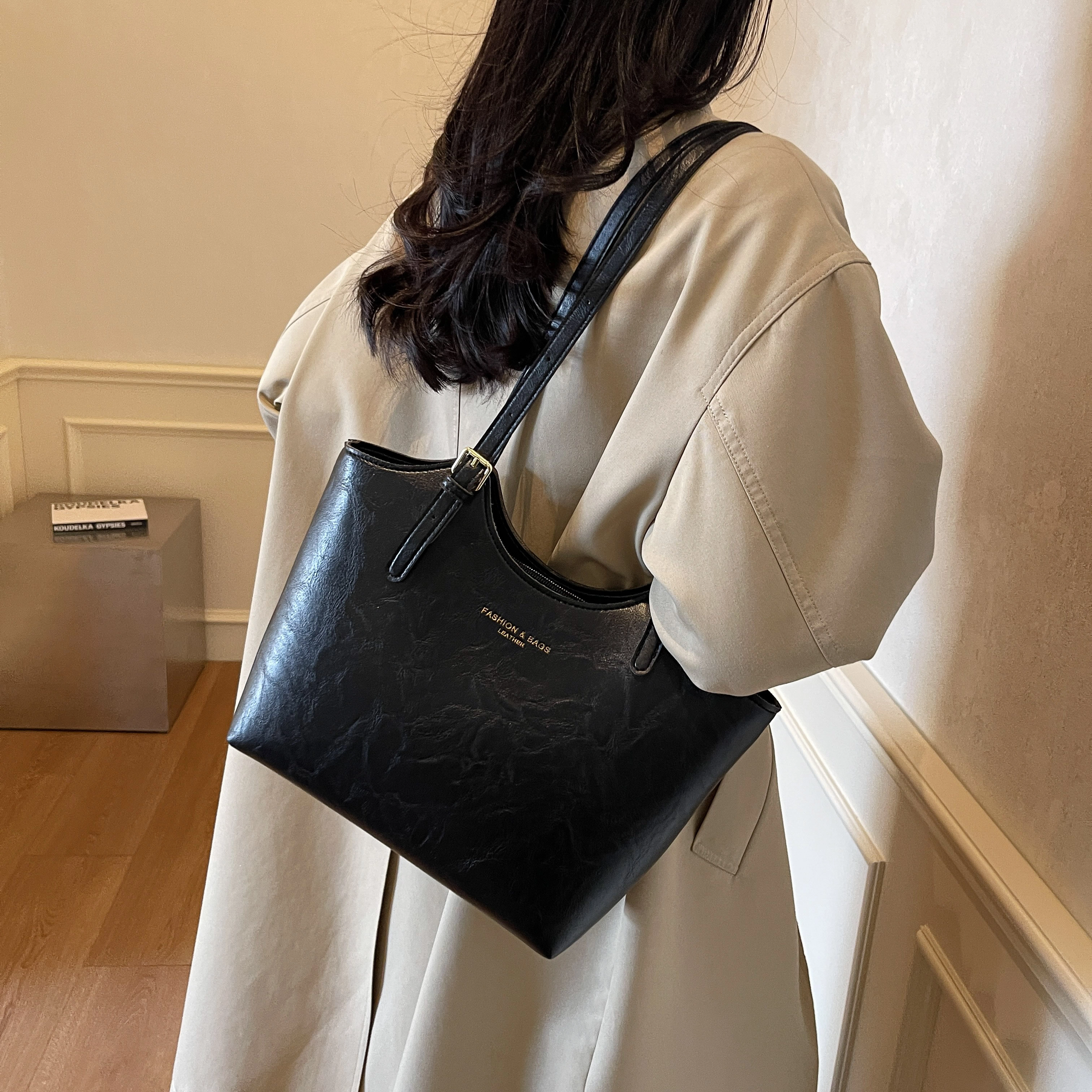 FCTOSSR PU Tote
