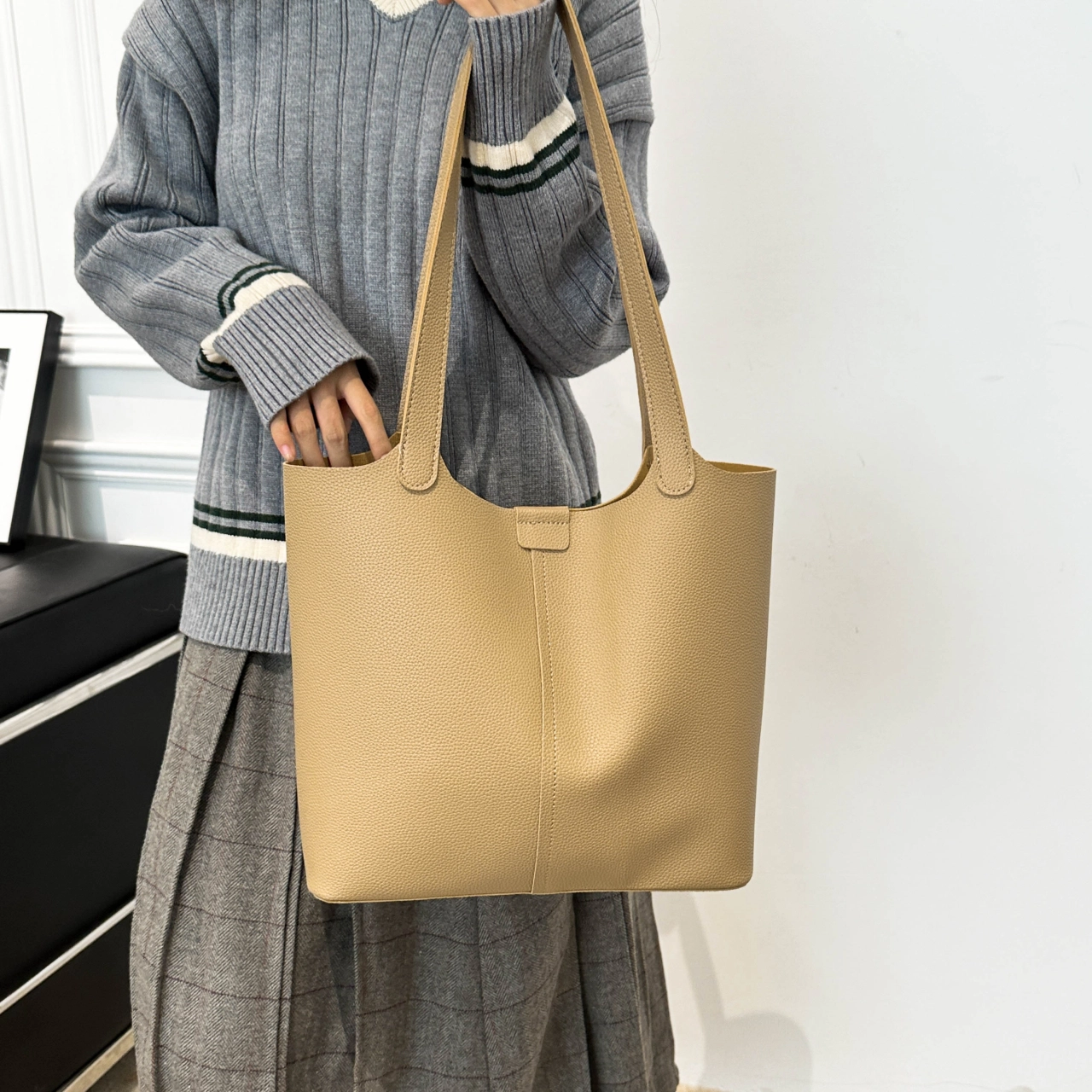 FCTOSSR PU Tote