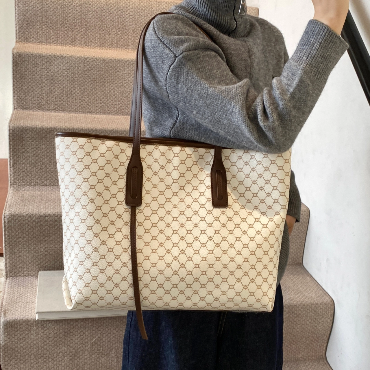 FCTOSSR PU Tote