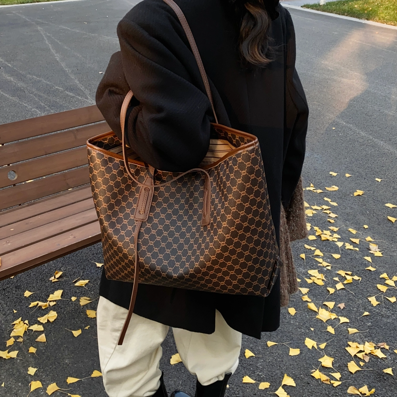 FCTOSSR PU Tote