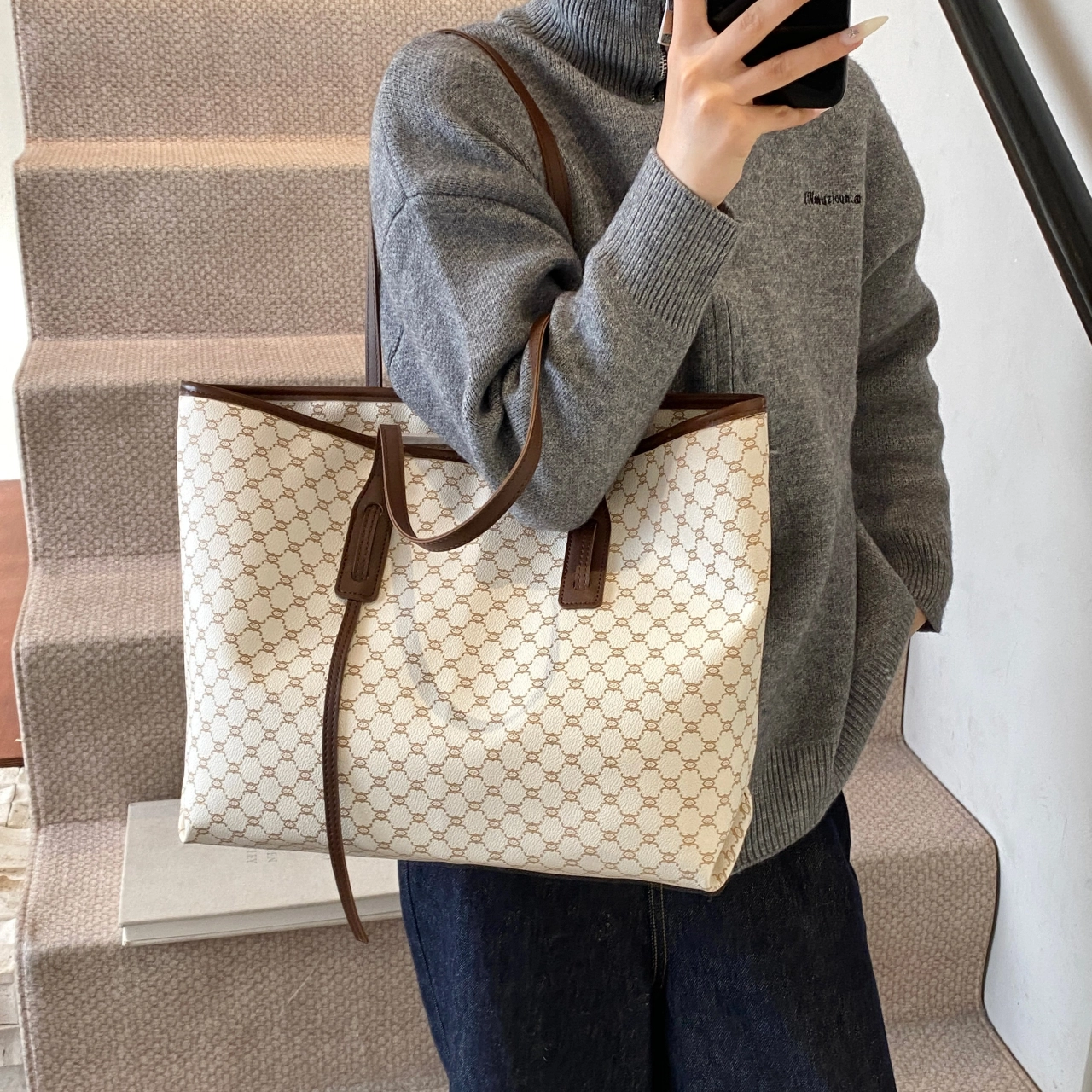 FCTOSSR PU Tote