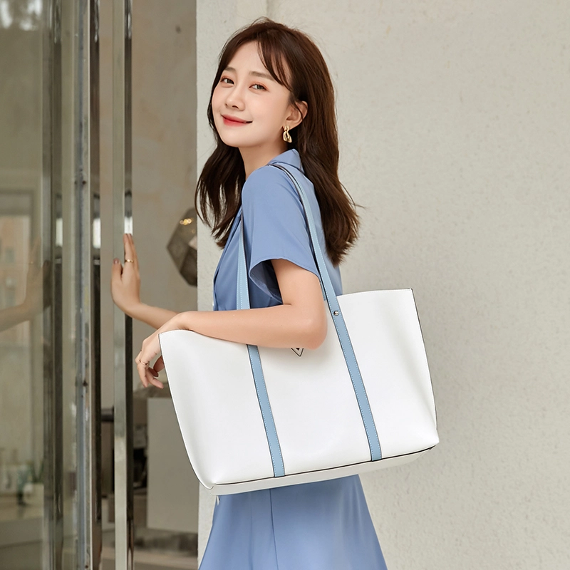 GUESS PU Tote