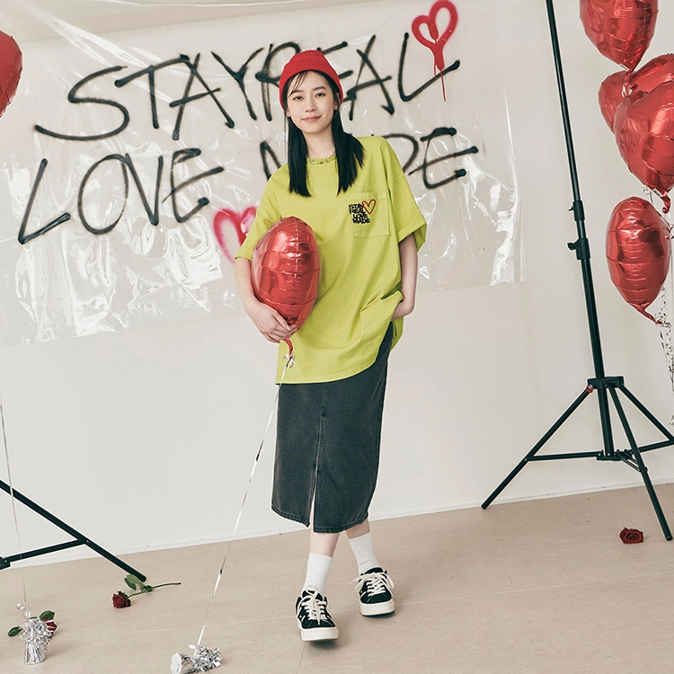 STAYREAL LOVE MADE LOGOT
