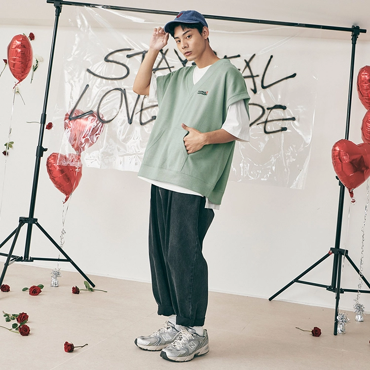STAYREAL LOVE MADE LOGO