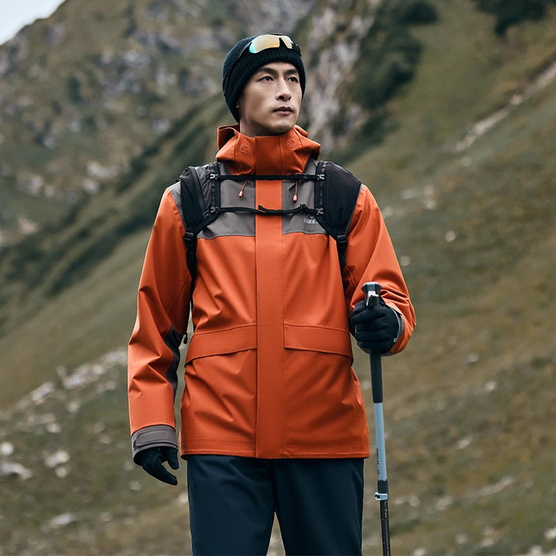 鸿星尔克  山境 三合一全天候抓绒内胆拼接  保暖耐磨防水防雨防风冲锋衣 男女同款 两件套 朱柿红柏油灰