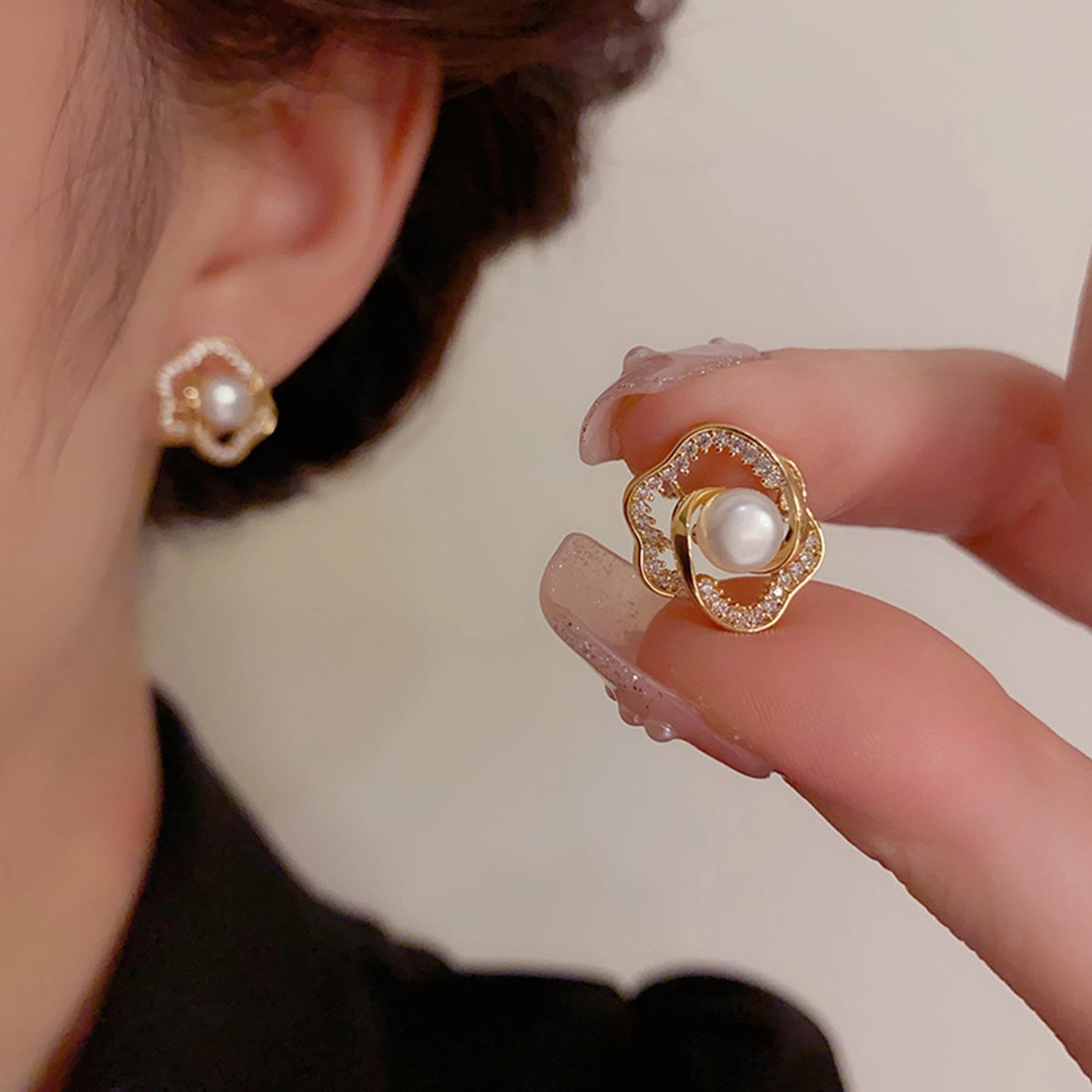 品彩 法式花朵 轻奢高级感 小巧可爱减龄 淡水珍珠 珍珠耳钉 女款