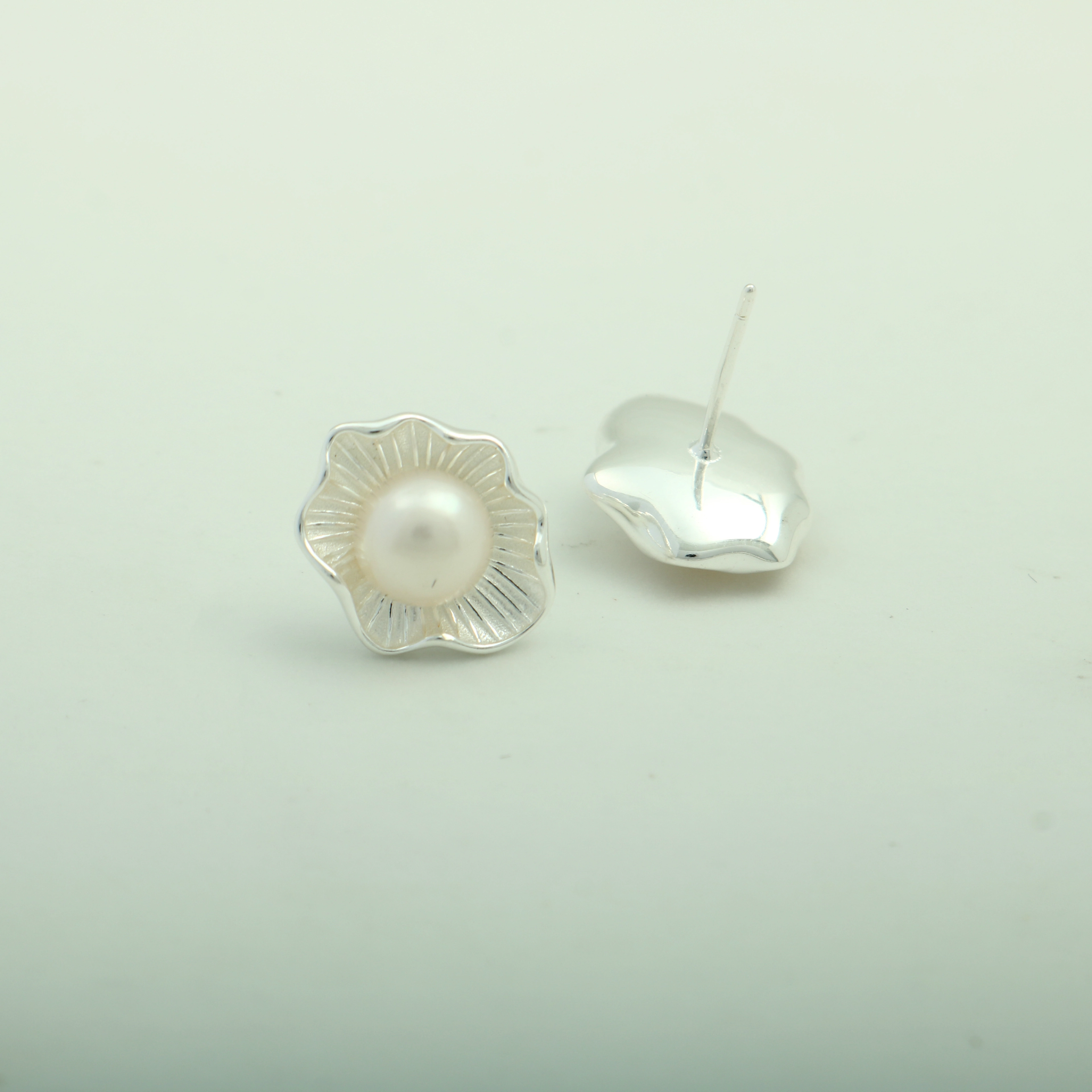 品彩 荷叶圆珠耳饰 简约设计高级感 年轻气质 淡水珍珠 耳环 女款
