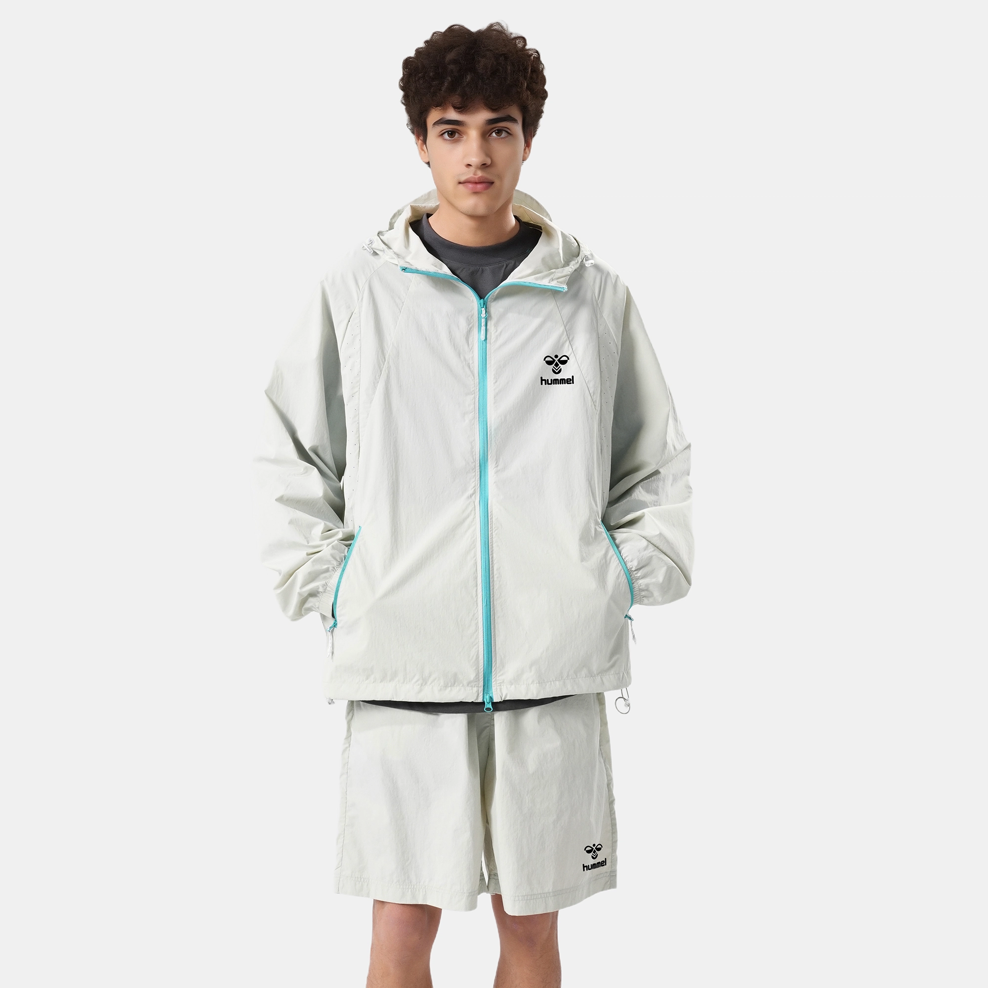 hummel LOGO 2