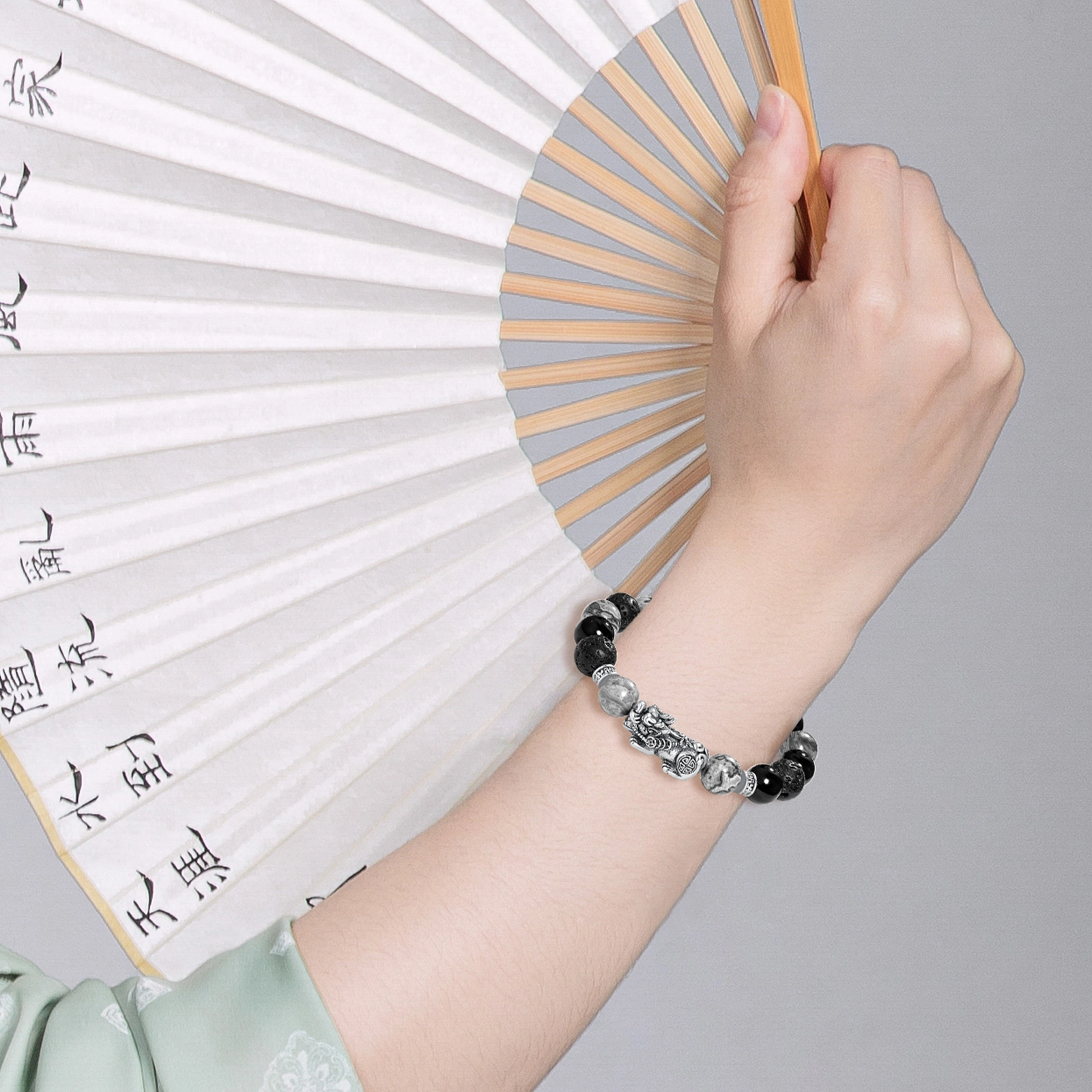 老银坊 转运貔貅珠串 新中式转运招财吞金兽转运珠盘串 本命年国潮文玩 琉璃 手串 男女同款情侣款