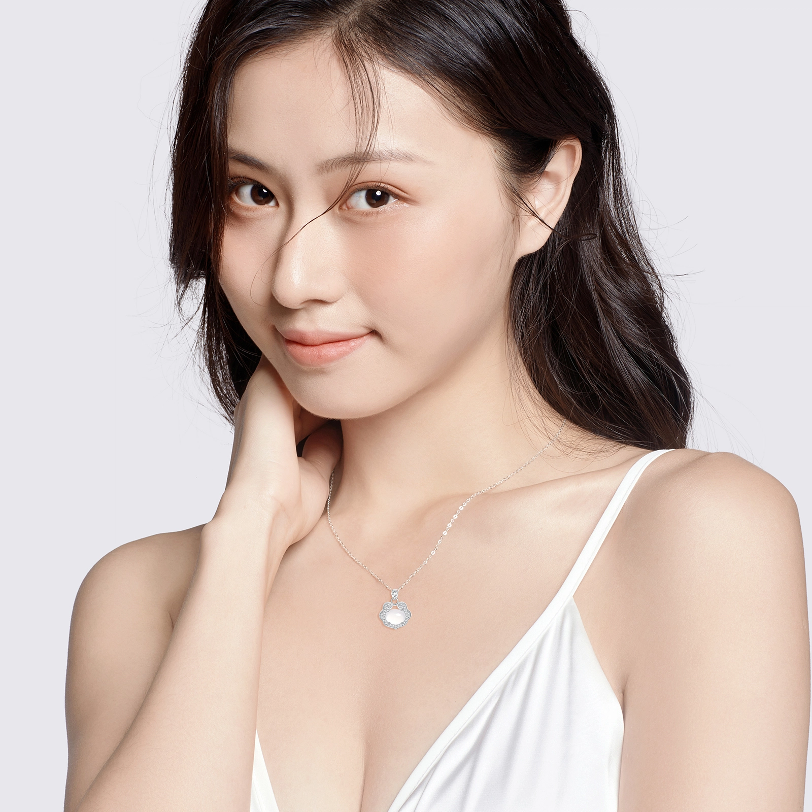 老银坊 如意锁心愿平安锁吊坠 轻奢国风款优雅锁骨链 新中式颈链#好运 琉璃 项链 女款