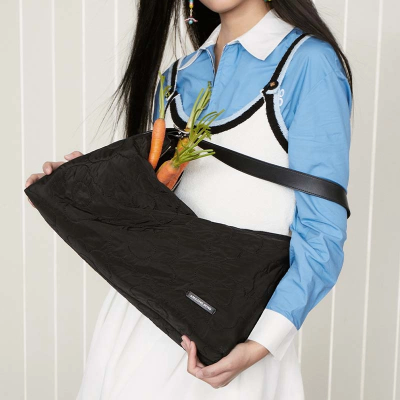 AMAZING SONG Tote