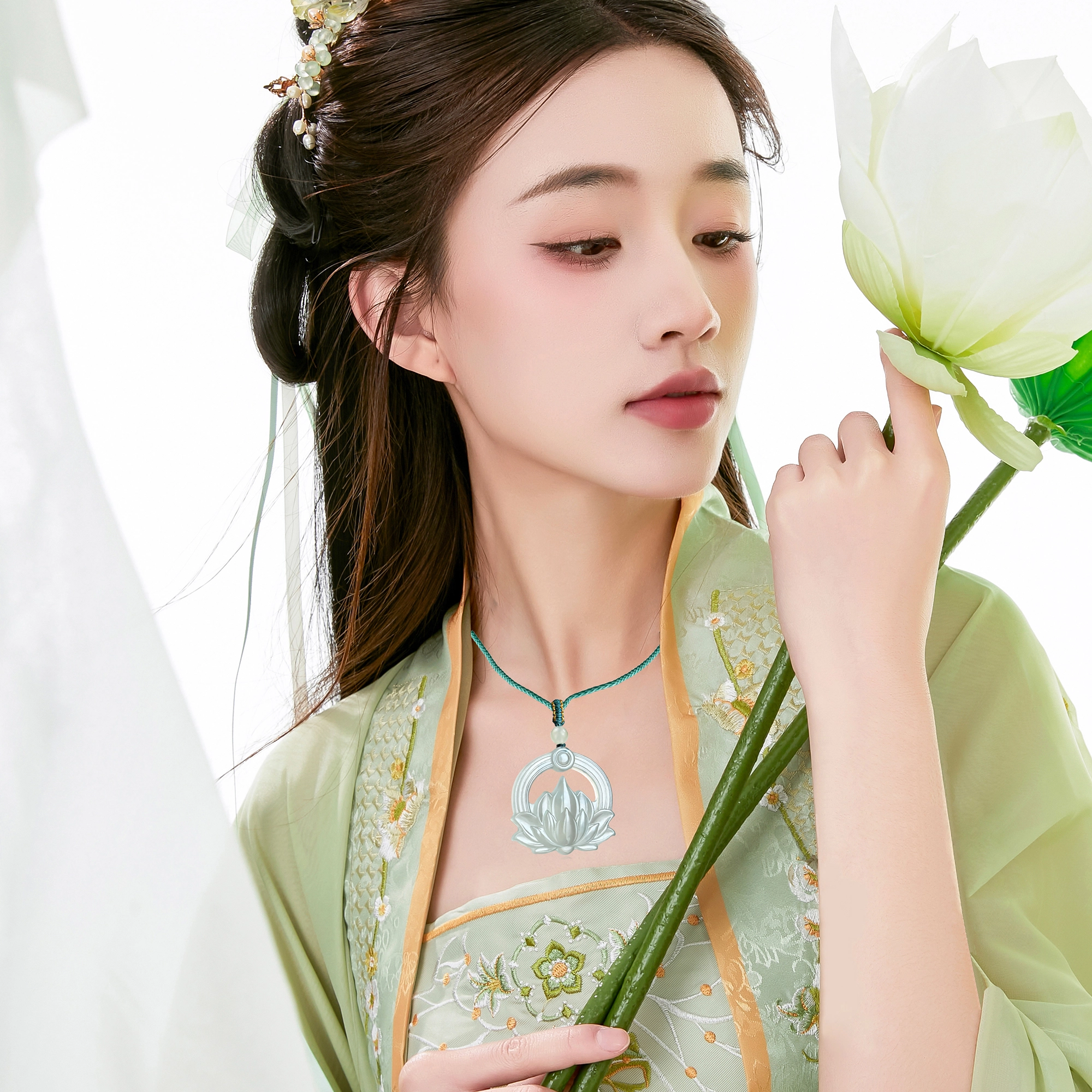 唐之饰 高品质光环莲花坐佛吊坠 好运莲莲 饰饰如意 新中式国风时尚优雅百搭#好运 岫玉（蛇纹石玉） 项链 女款