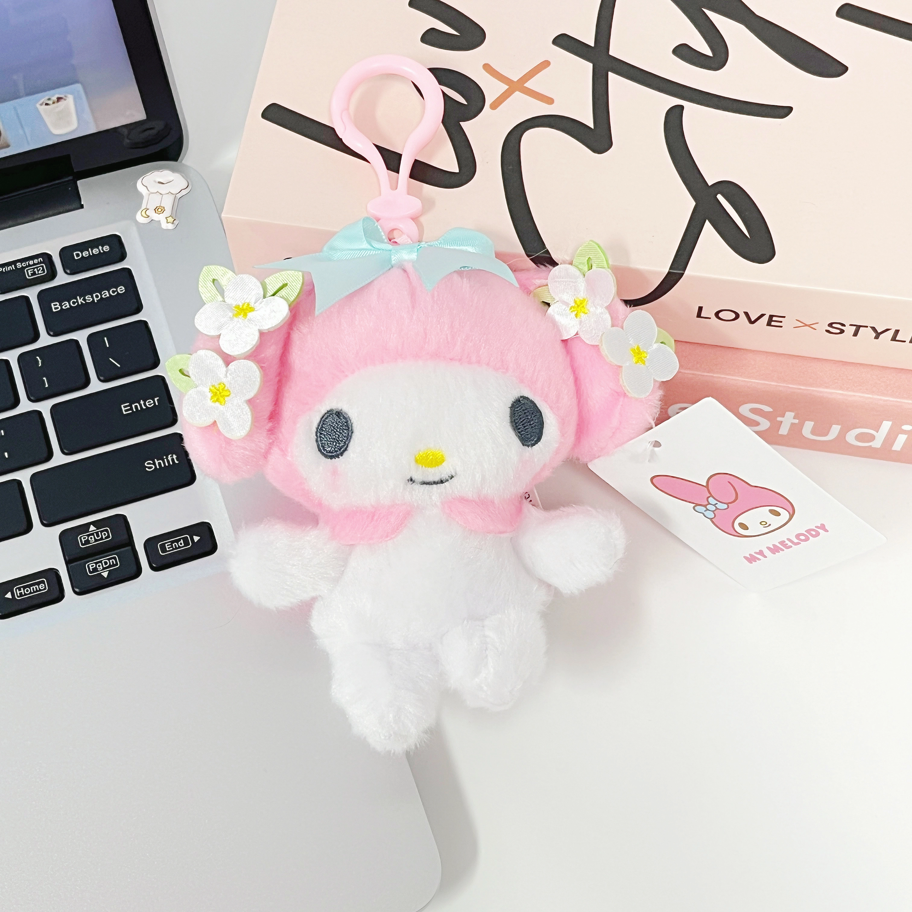 E-STRONG Sanrio