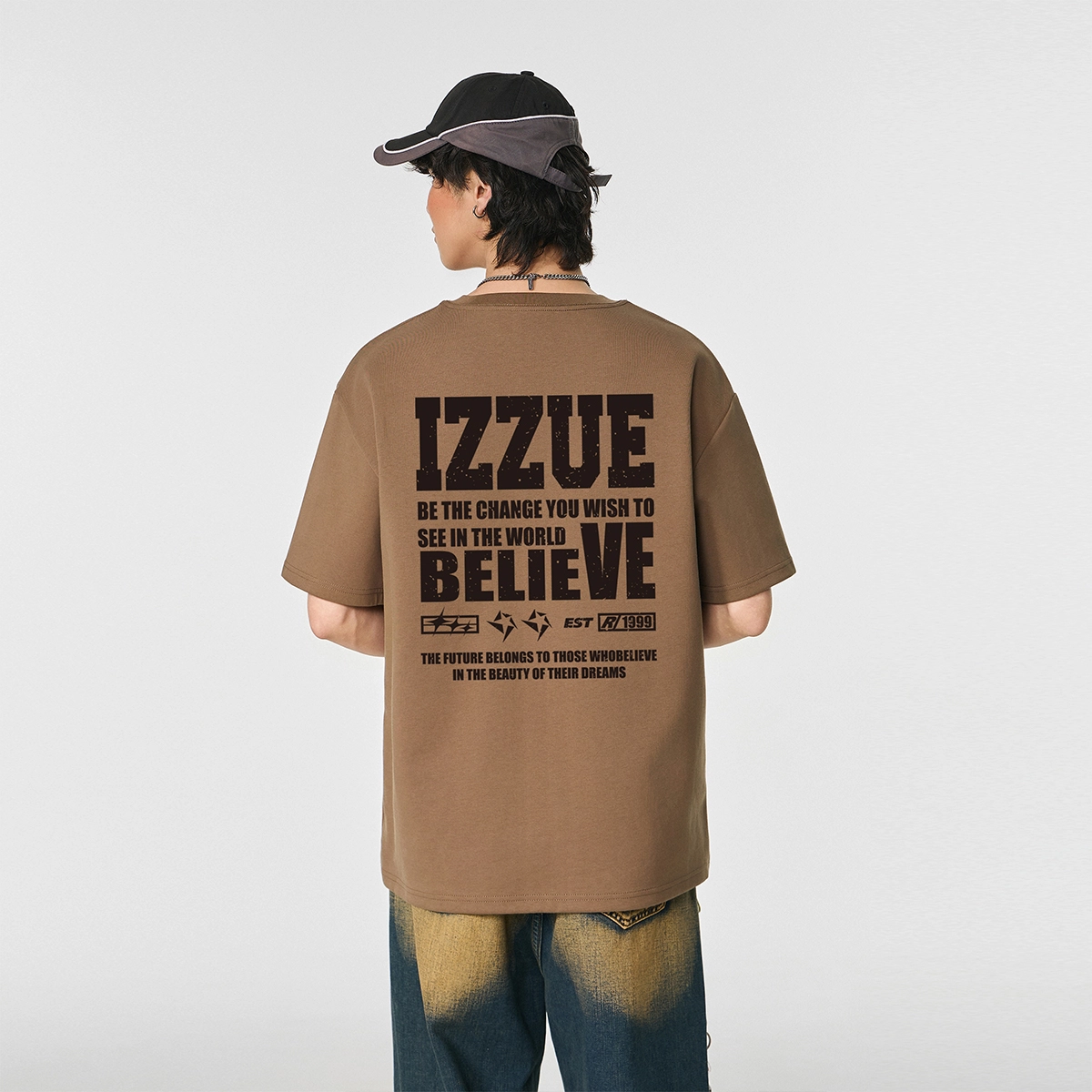izzue LogoT