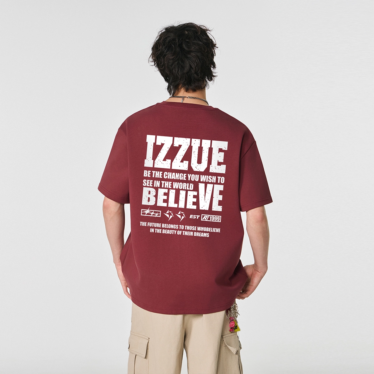 izzue LogoT