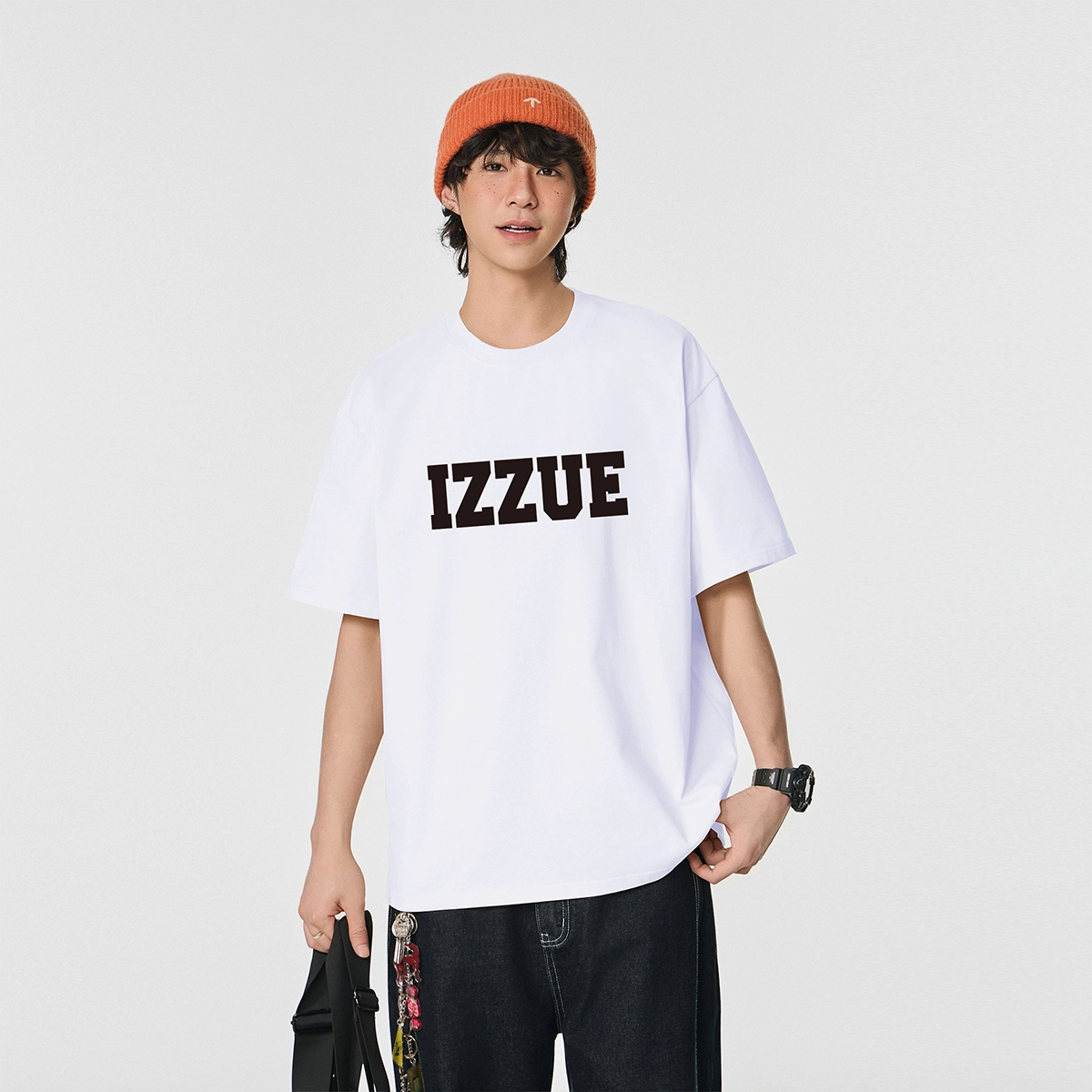 izzue LogoT