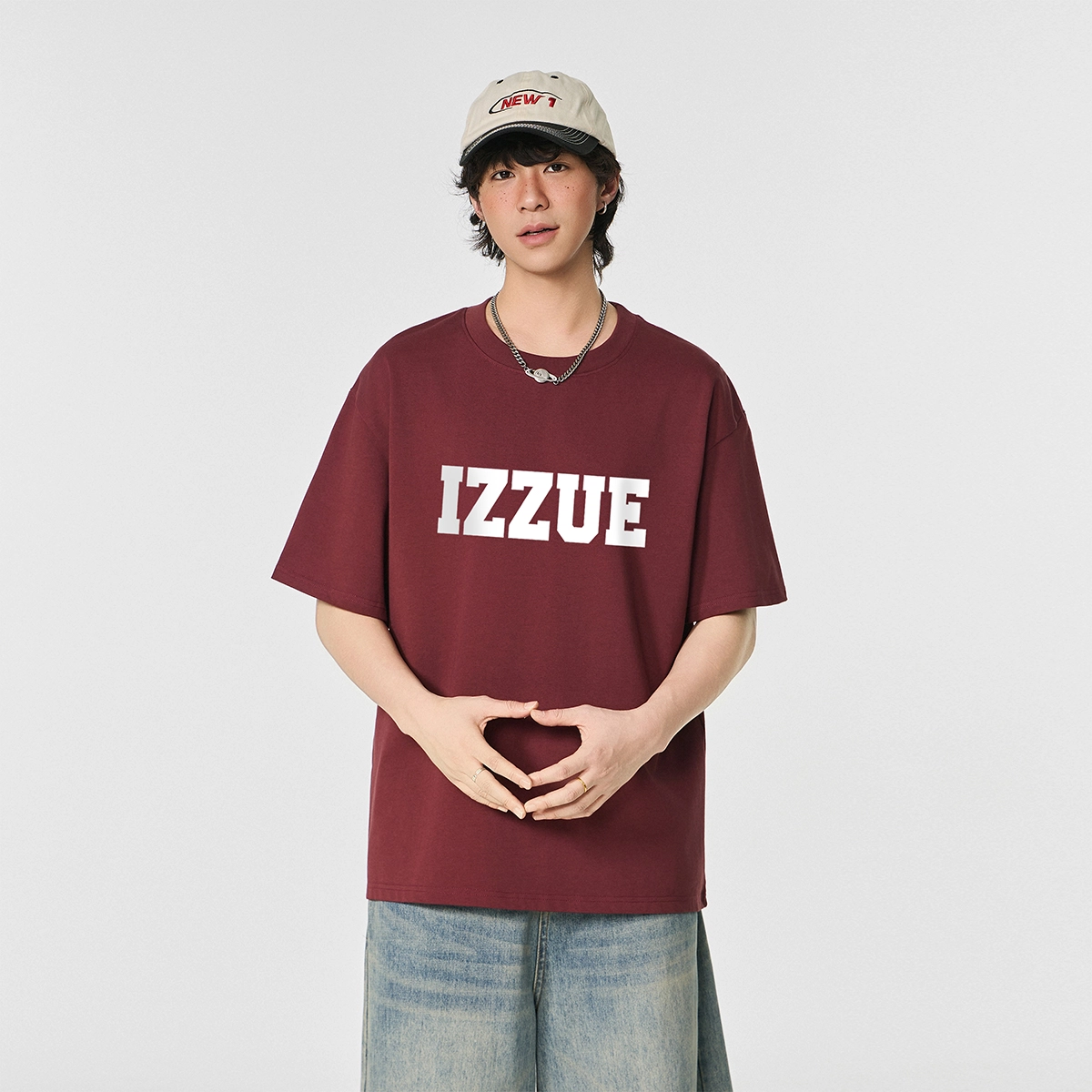 izzue LogoT