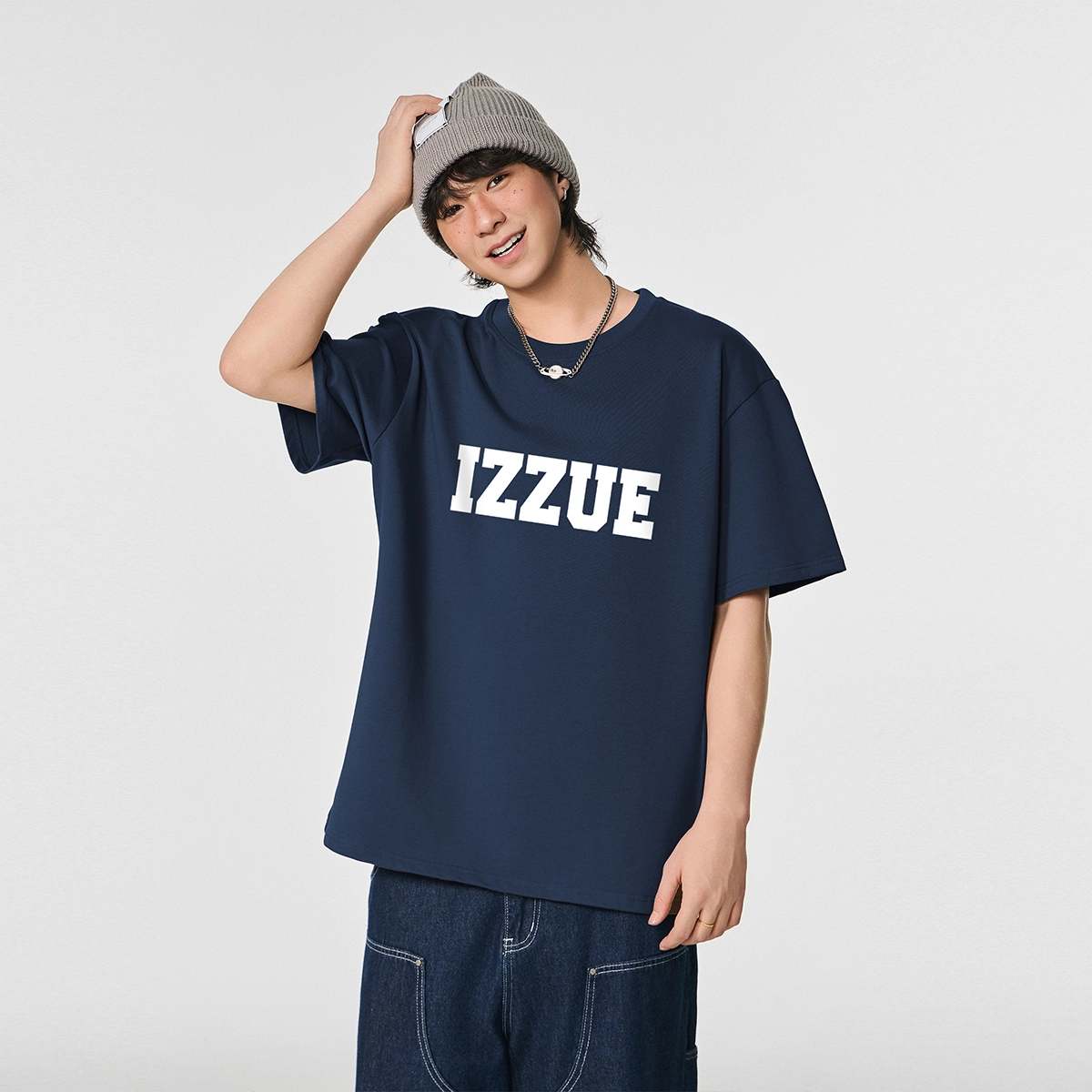 izzue LogoT