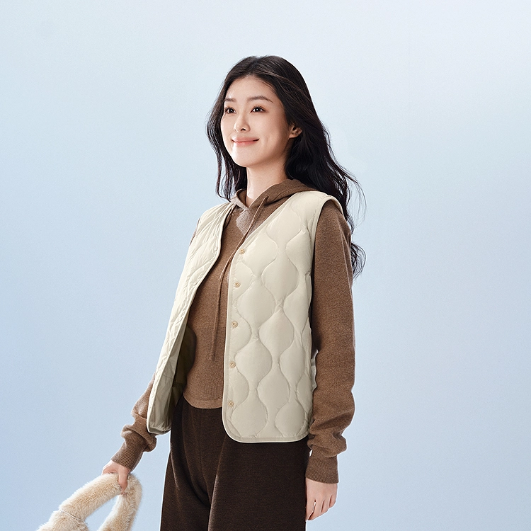 波司登 轻暖系列 纯色叠穿内胆短款保暖羽绒服 女款
