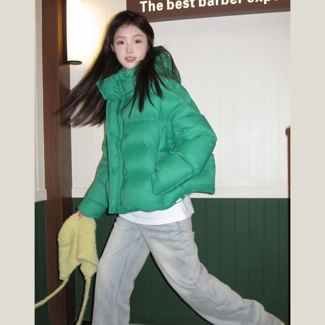 波司登 连帽纯色短款简约时尚羽绒服 女款