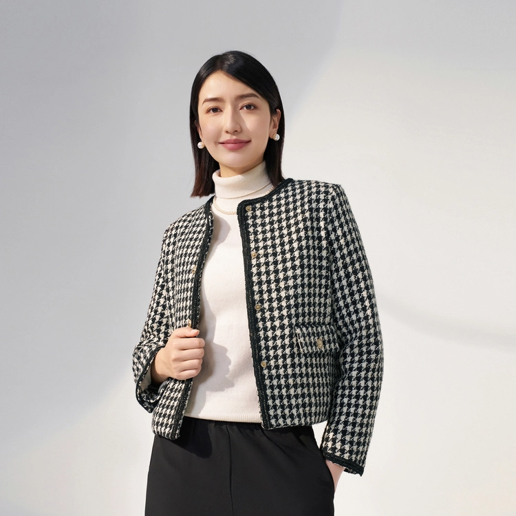 波司登 圆领加厚直筒保暖长袖羽绒服 女款
