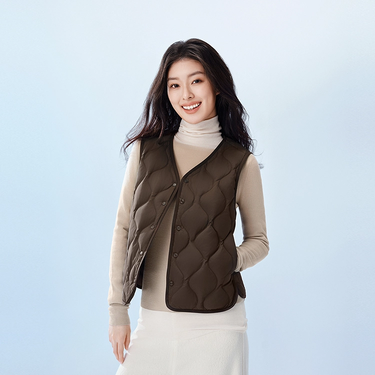 波司登 轻暖系列 纯色叠穿内胆短款保暖羽绒服 女款