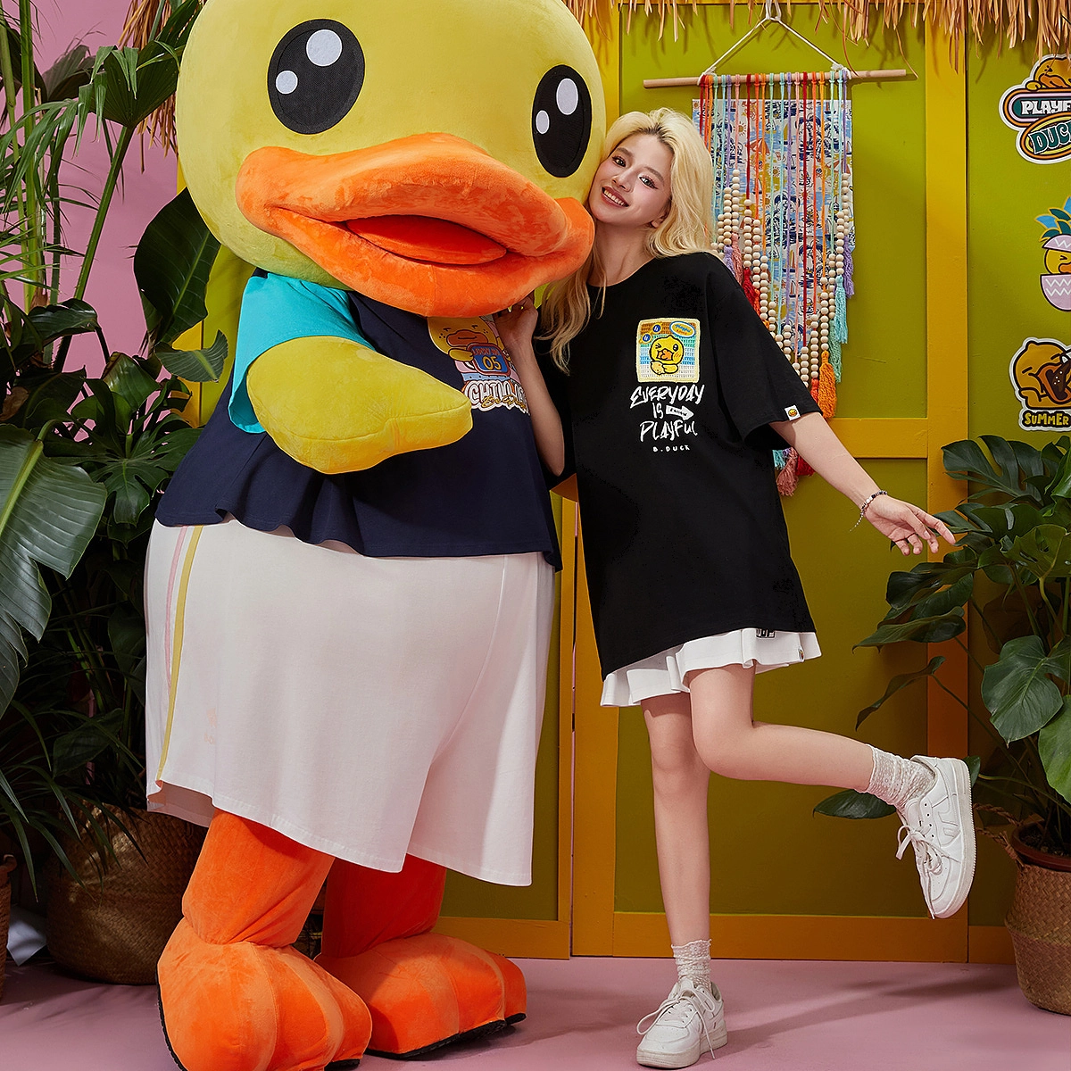 B.Duck T