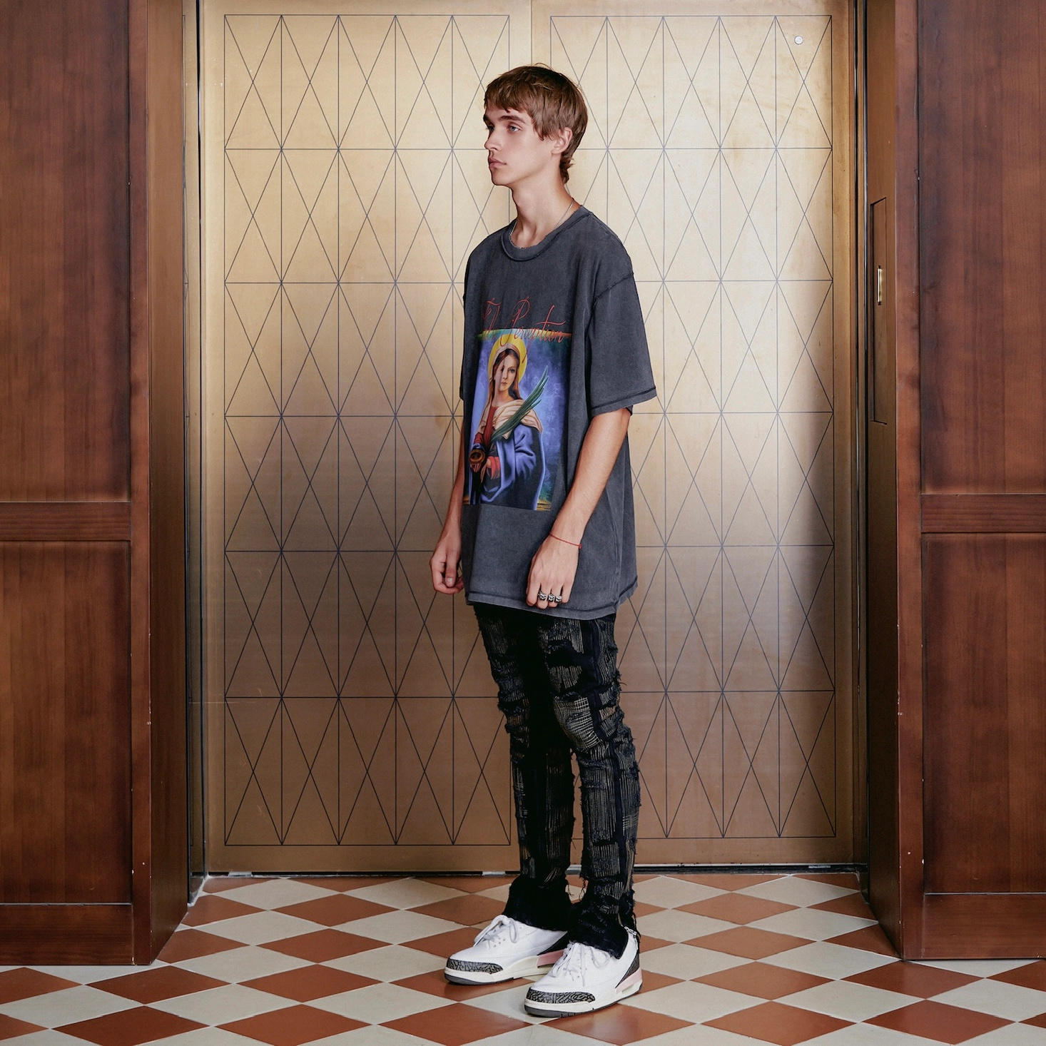 False Perception T