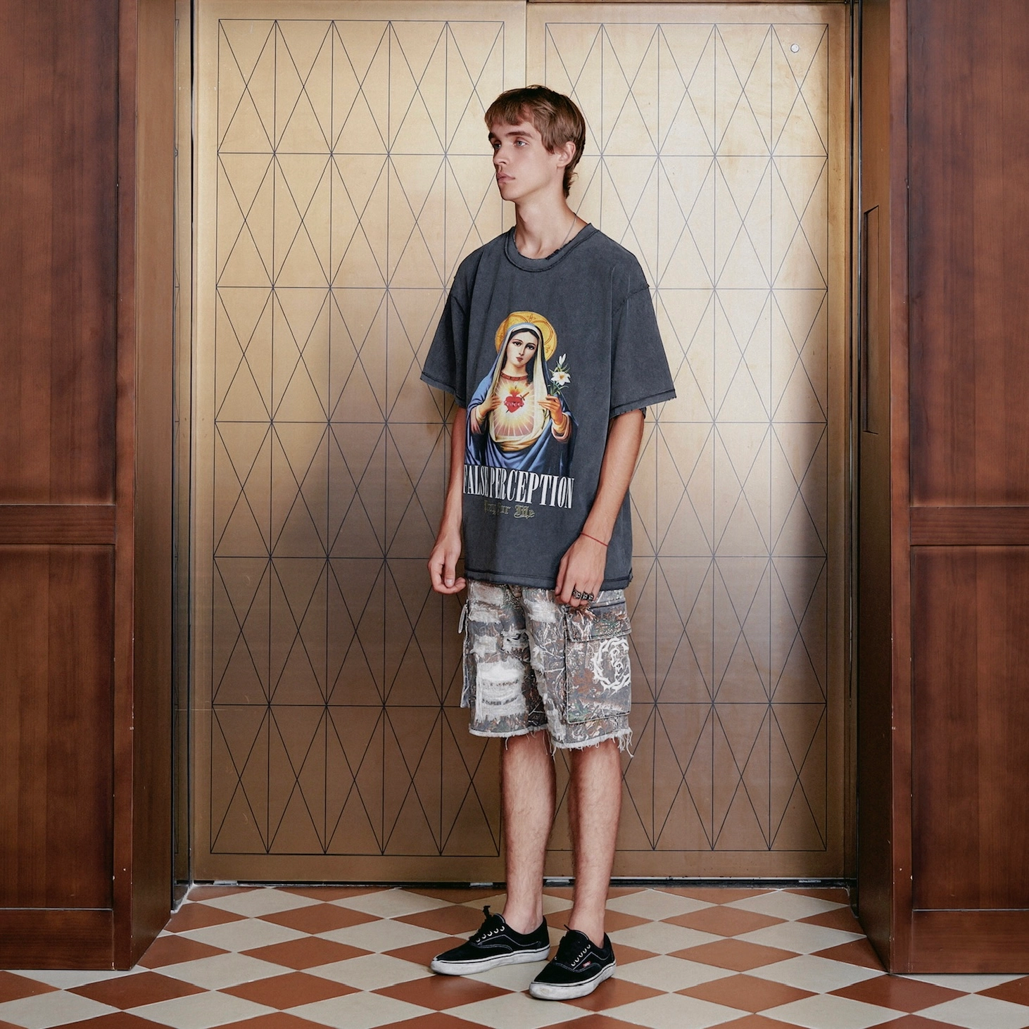 False Perception T