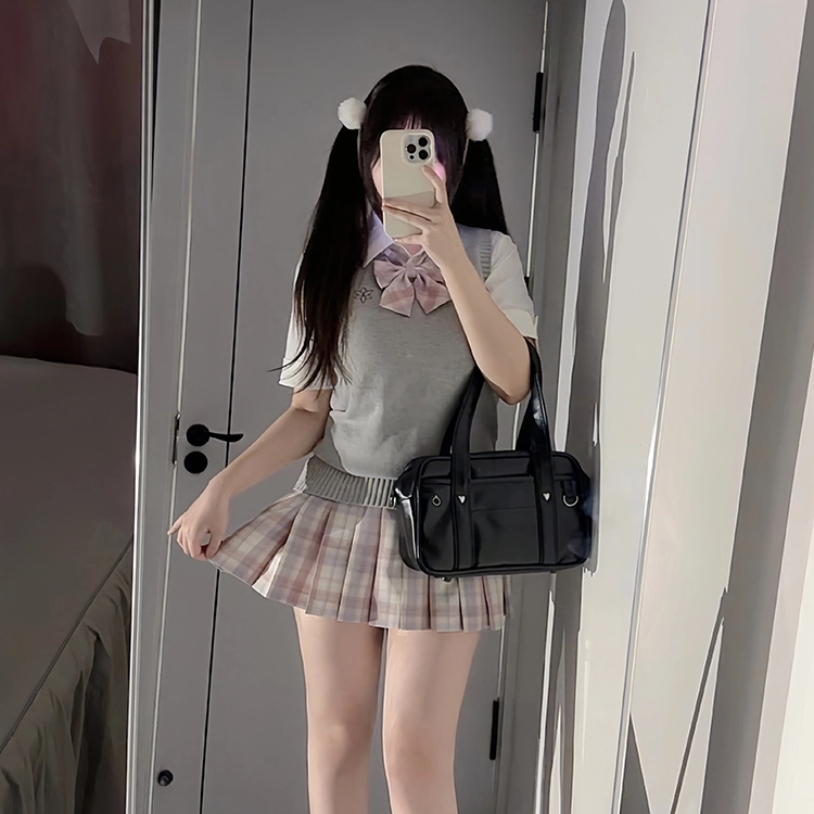 兔半眠 舒适纯色马甲简约短袖衬衫格子时尚短裙制服 女款