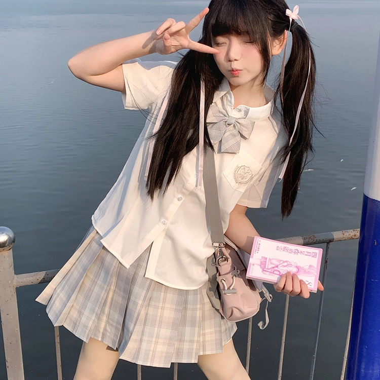 兔半眠 甜妹清凉短袖衬衫格裙子制服 女款 套装（短袖绣花衬衫+月见裙子）