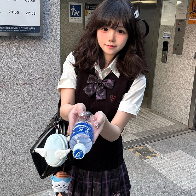 兔半眠 简约时尚通勤马甲纯色短袖衬衫格子半身裙制服 女款