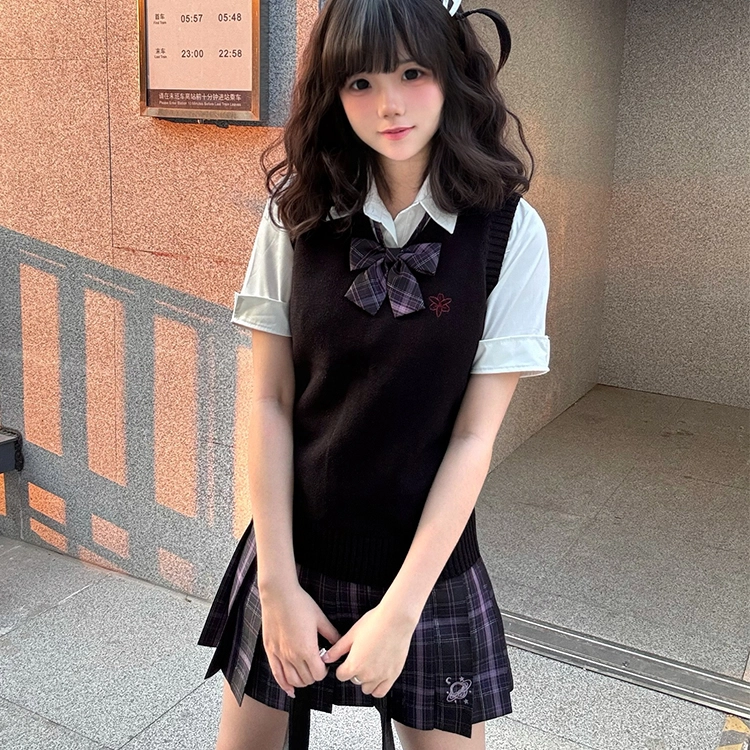 兔半眠 简约时尚通勤马甲纯色短袖衬衫格子半身裙制服 女款