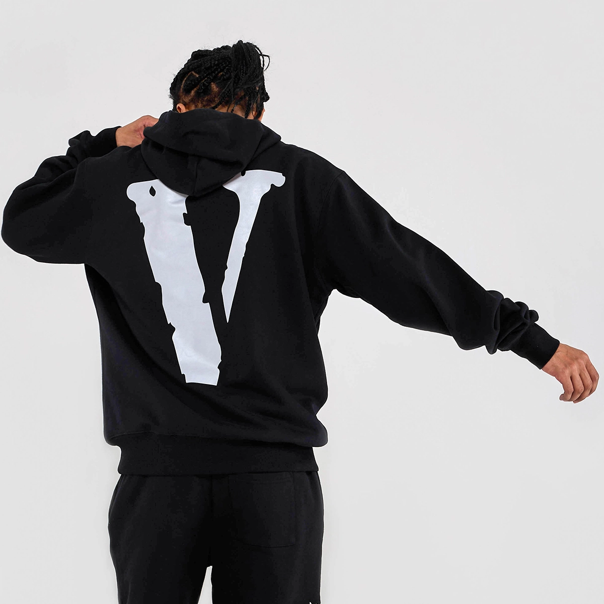 VLONE FW22 VLogo