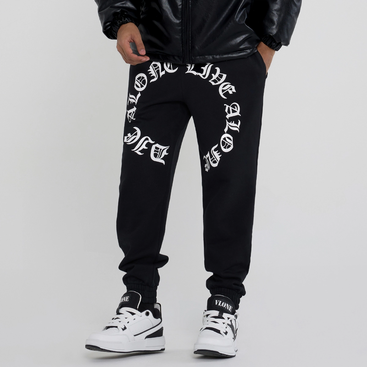 VLONE VLogo