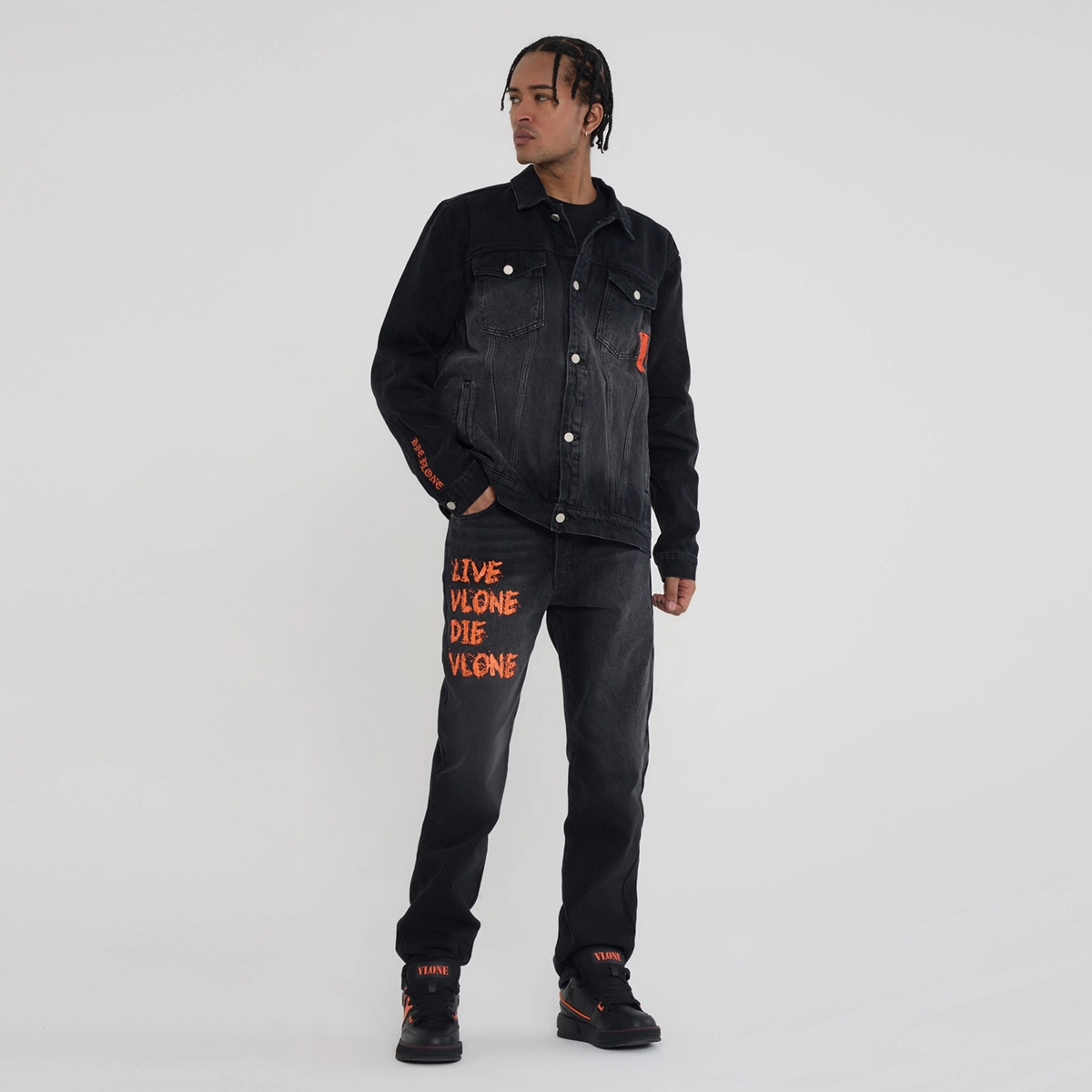 VLONE VLogo
