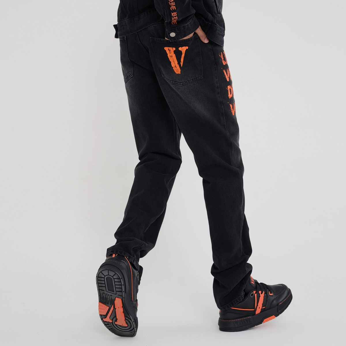 VLONE VLogo